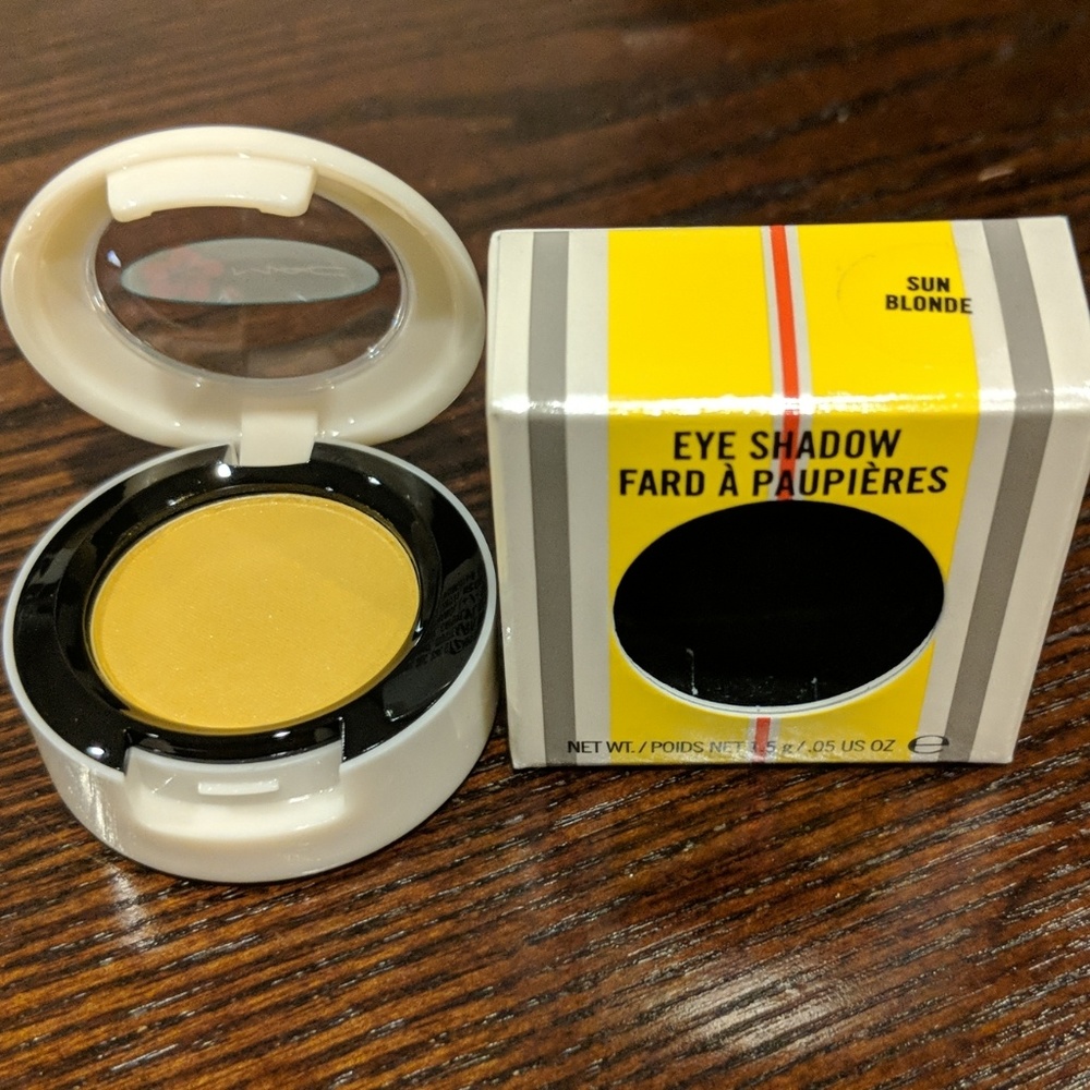Mac Sun Blonde eyeshadow